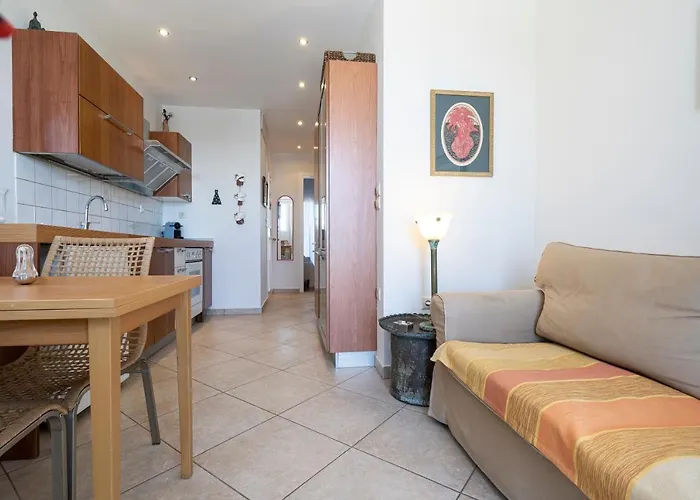 Sidestory Apartment *